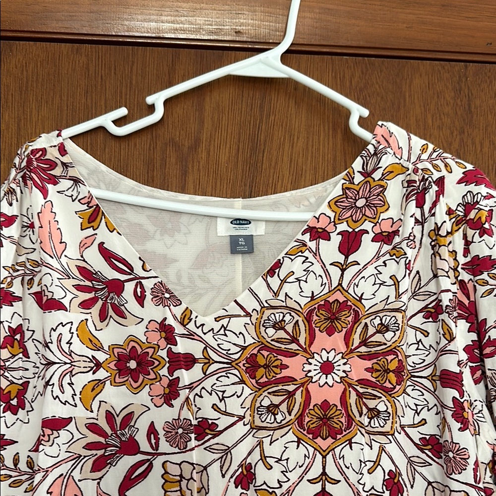 Old Navy Floral V-Neck Top - Multicolor